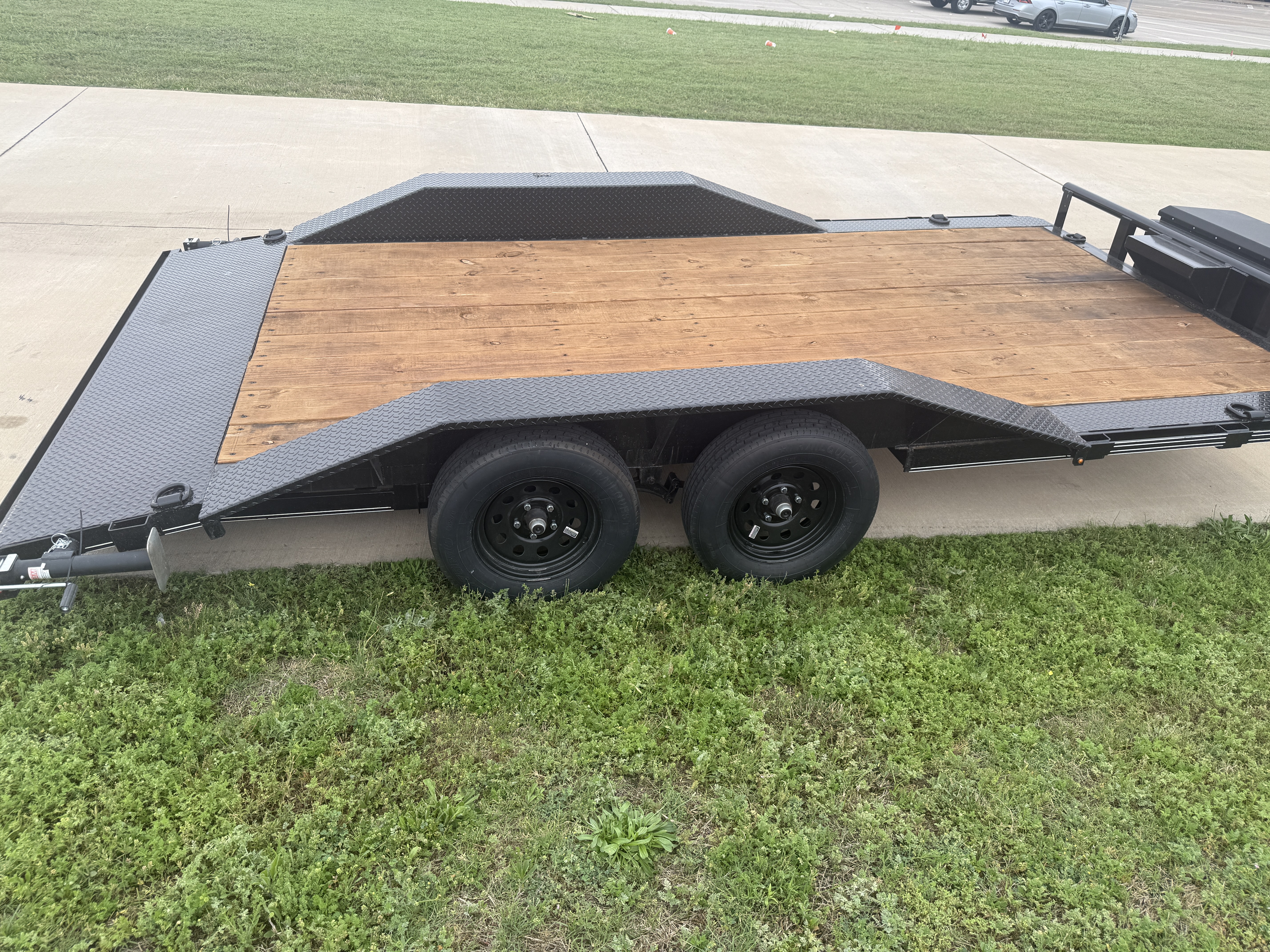 Nexthaul 102 inch wide deck overhead view